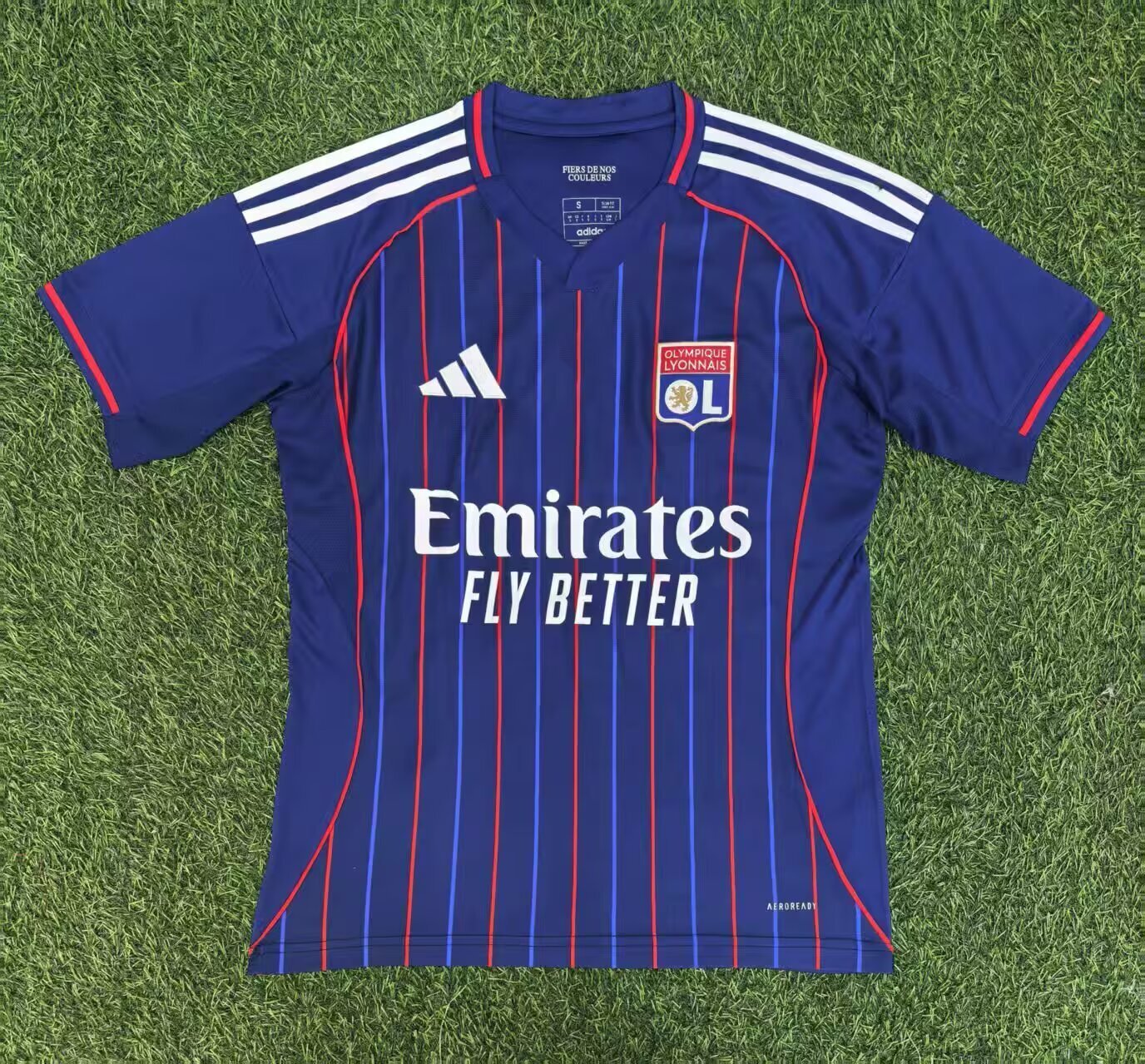 Lyon maillot exterieur 25/26