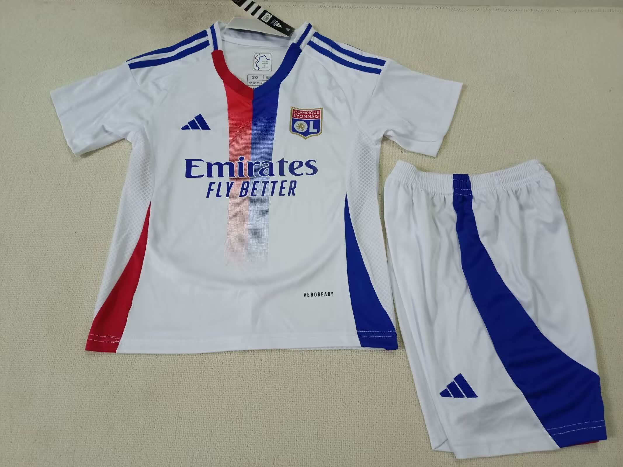 Lyon maillot domicile 24/25