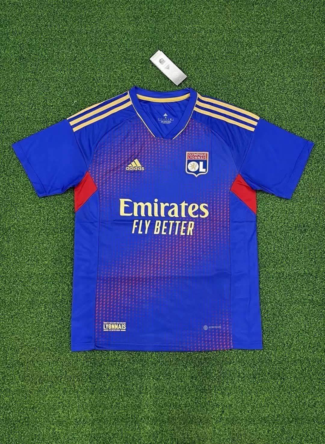 Lyon maillot exterieur 22/23