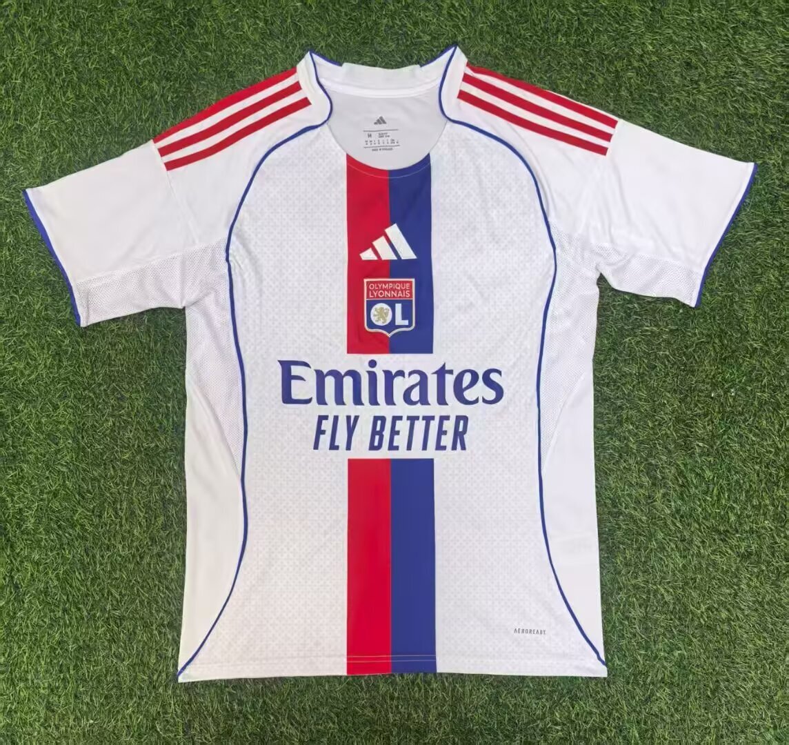 Lyon maillot domicile 25/26